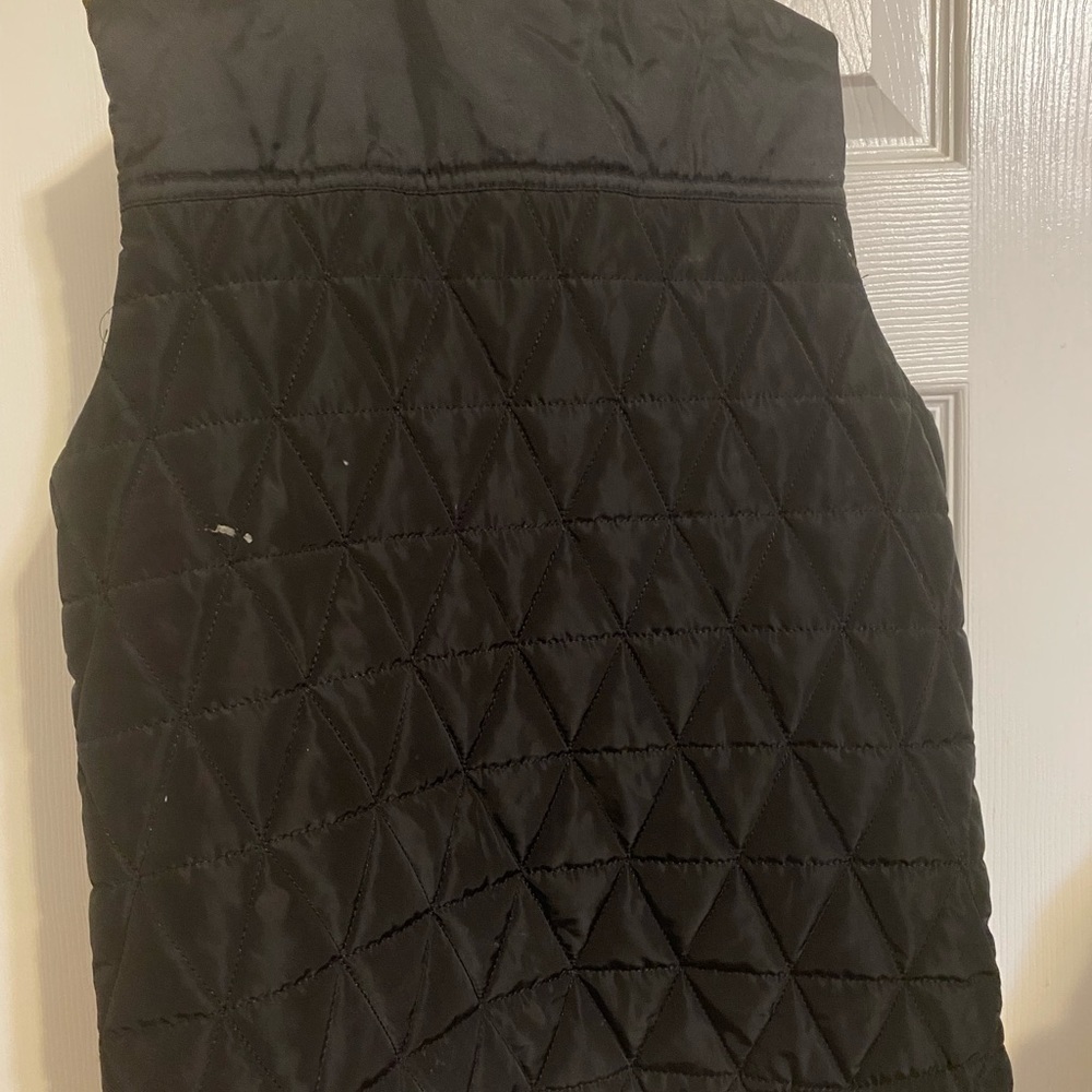 Guess Quilted Puffer Vest - Picture 6 of 7